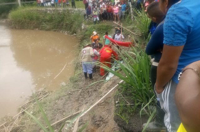 Encuentran el cuerpo de un niño de 2 años que había sido arrastrado por la corriente de un río - Noticias Caracol
